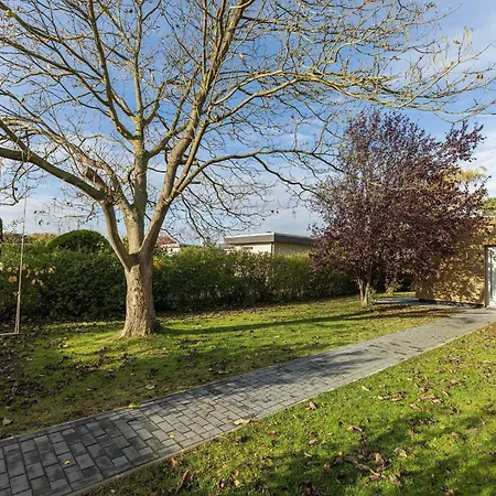 Haus Hanseatenweg 7 Holiday home Lensterstrand